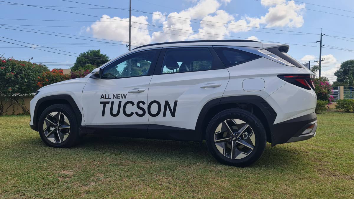 The 2-litre diesel engine in the Tucson offers a powerful performance while keeping fuel consumption in check.