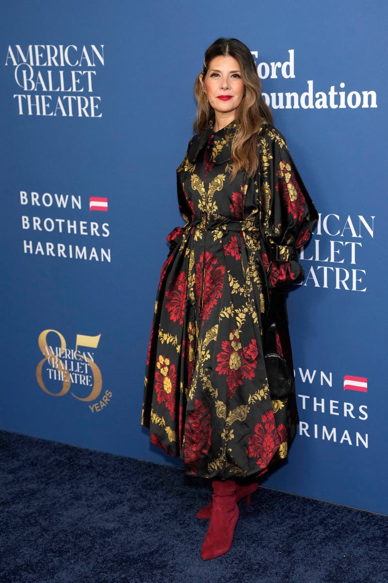 Marisa Tomei makes a statement in an ornate Simone Rocha gown. 