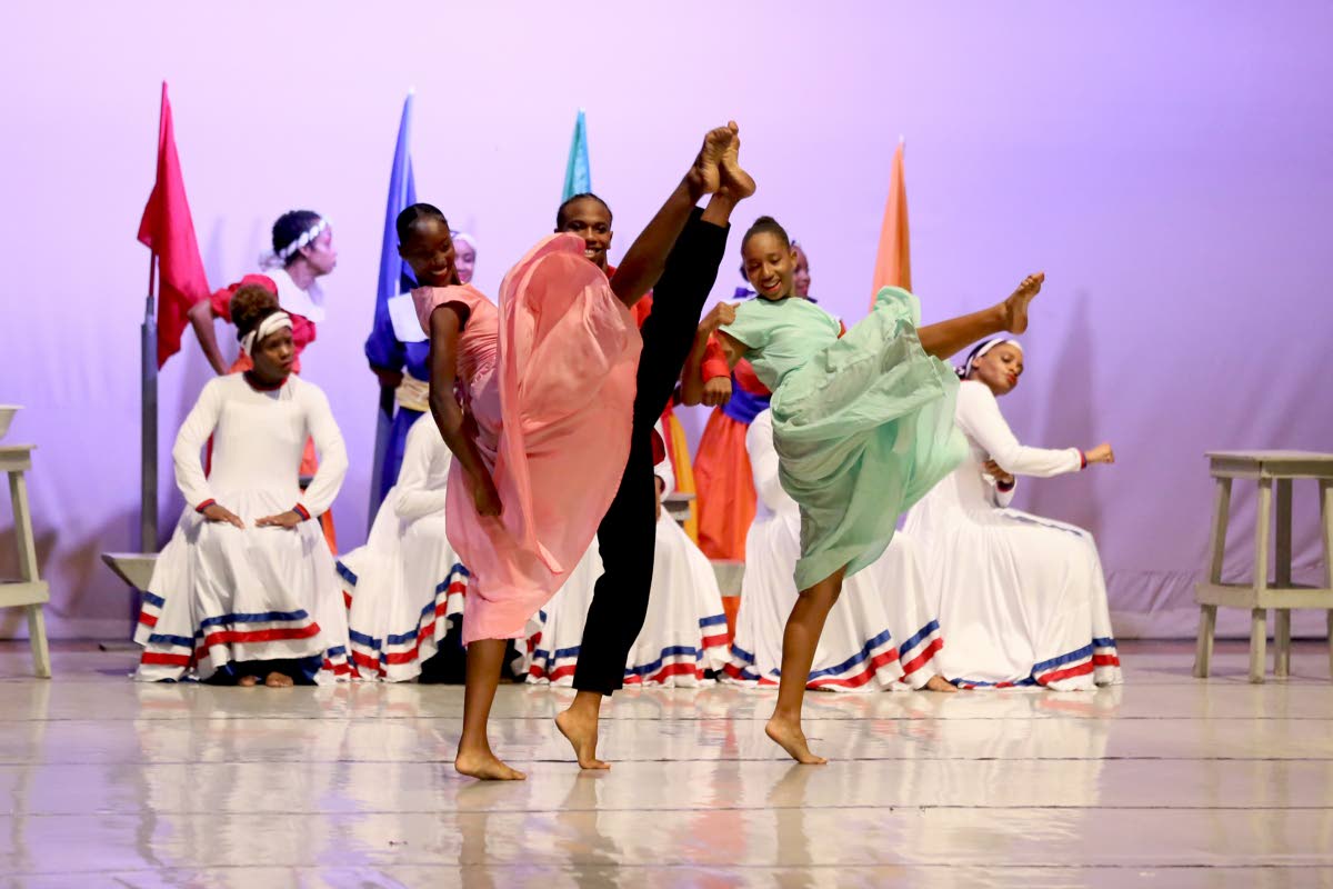 Dancers bring the powerful energy of ‘Africa Nite’ to the stage, closing the season on a vibrant high.