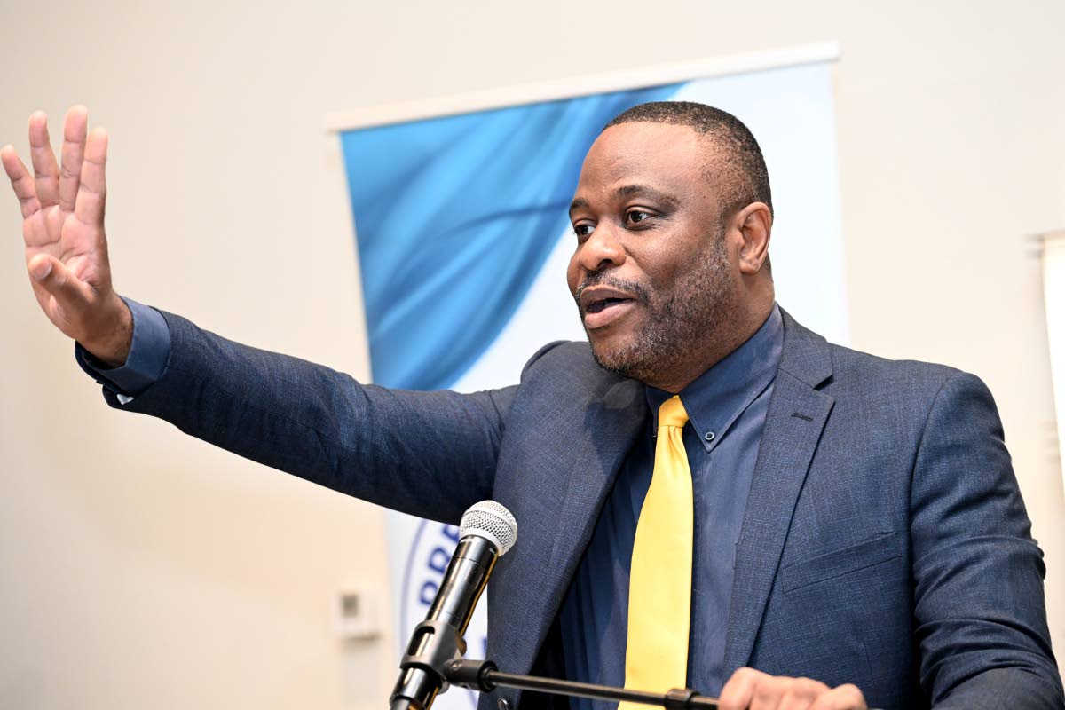 right: Dashan Hendricks, president of 
Press Association of Jamaica.