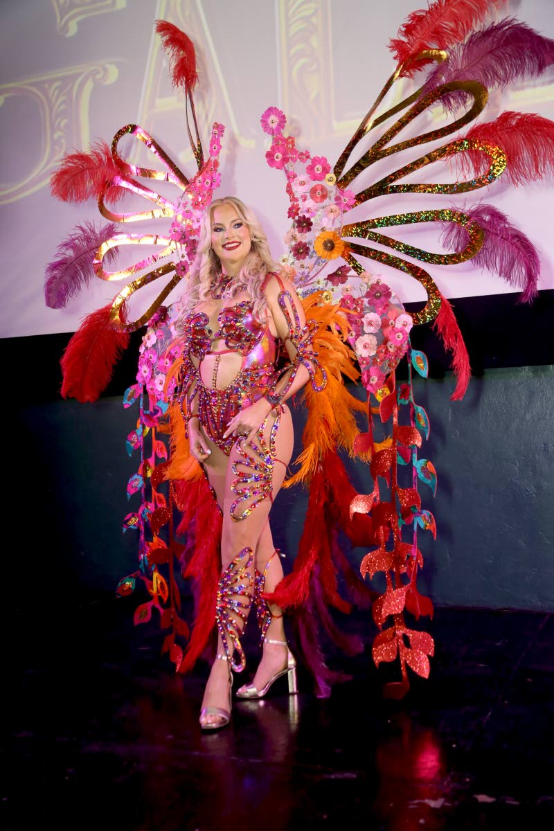 Nicole Arbour in Ebony, designed by Fonrose.