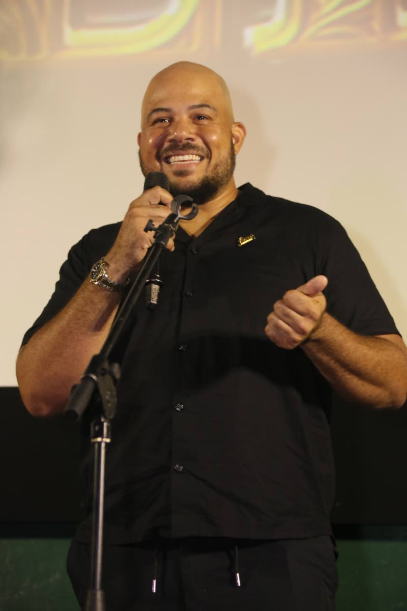 Left: Yard Mas Managing Director Andrew Bellamy speaks at the Yard Mas Costume Presentation for Carnival in Jamaica 2026.