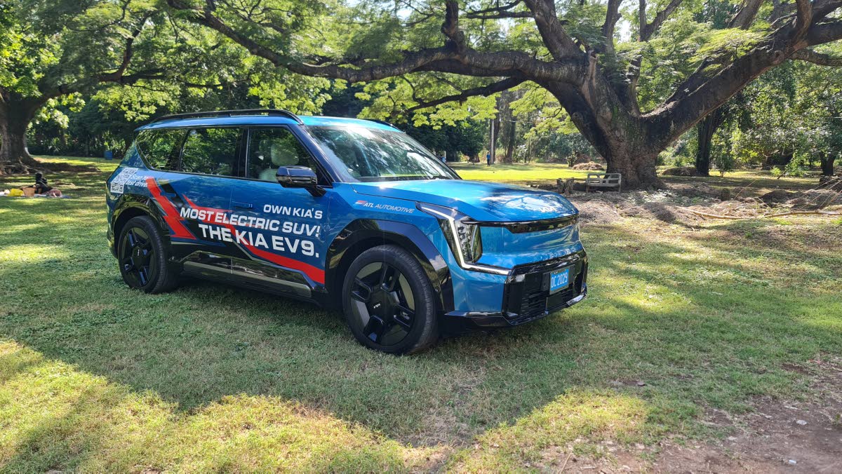 The GT-Line’s imposing silhouette is defined by sharp, geometric creases that catch the light, highlighting a stance that feels both planted and remarkably aerodynamically efficient for its size.