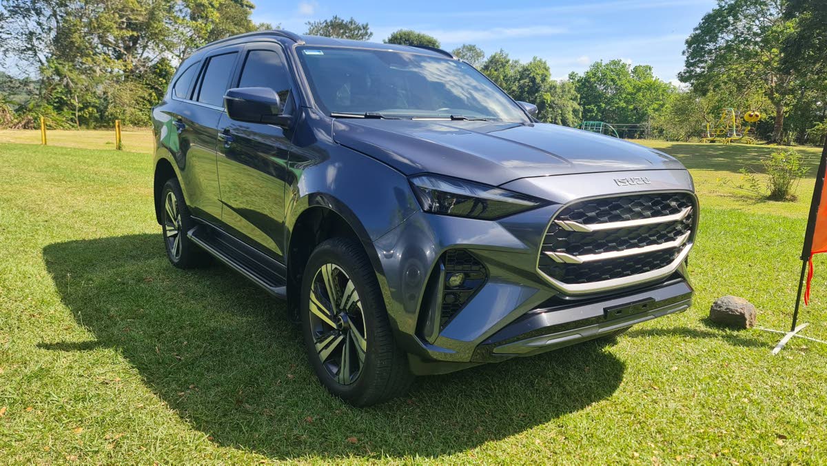 Elevating the family SUV segment, the mu-X combines a sophisticated silhouette with the high-clearance DNA required to navigate the island’s most demanding parish roads.