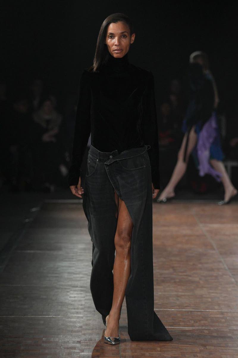 After her turn at last Wednesday’s Proenza Schouler runway show, Romae Gordon made a second NYFW appearance in Look 32 for last Friday’s Area Fall 2026 show.
