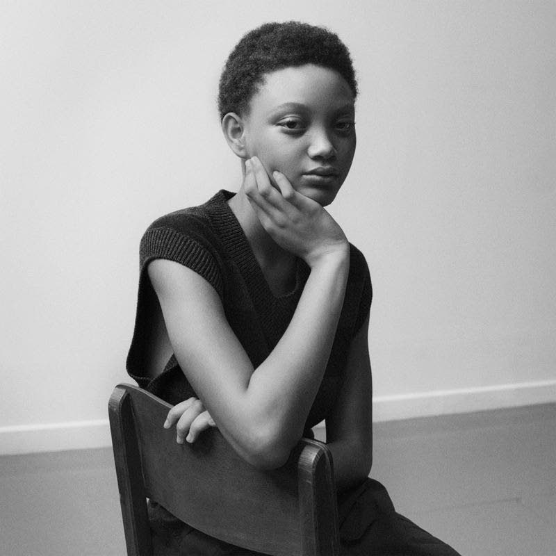 Styled by Danny Reed, Dill appears in the brand-new campaign lookbook for Howell’s co-ed spring/summer 2026 collection of her trademark woven shirting, wool tailoring and thick outerwear.