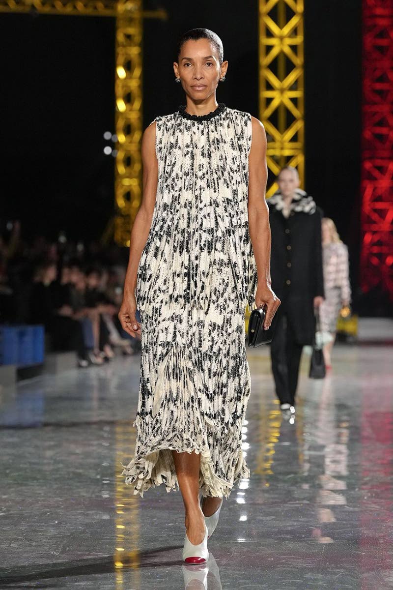 Making her major comeback in Paris during the haute couture season earlier this year, Jamaican fashion star Romae Gordon returned to Chanel Creative Director Matthieu Blazy’s fold for his first full ready-to-wear runway show. Blazy debuted with a Metiers