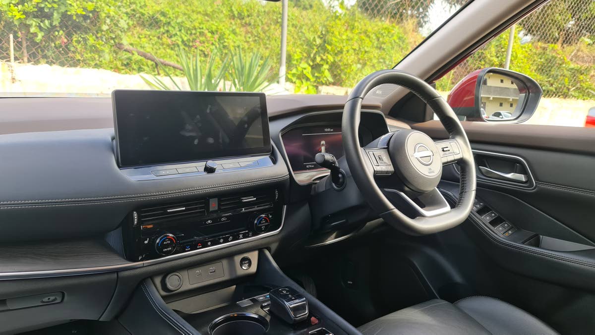 Interior, Nissan X-Trail. 