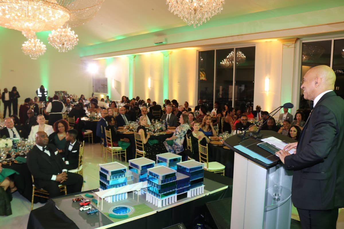 Jamaica’s Ambassador to the United States, Major General (Ret’d) Antony Anderson, delivers the keynote address at RNFJ’s Inaugural Gala, held at the Royal Ballroom in Bowie, Maryland on March 28.