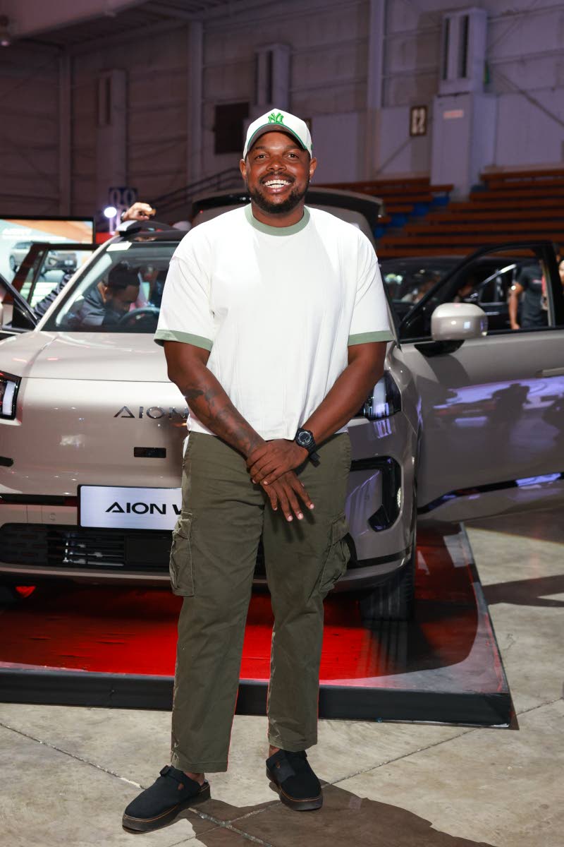 Famous for his social media series ‘Uncle Tries’, content creator Hakeem ‘Uncle’ Bryan took to the National Indoor Sports Centre to try Fidelity Motors Limited’s newly launched brand of GAC Chinese vehicles.
