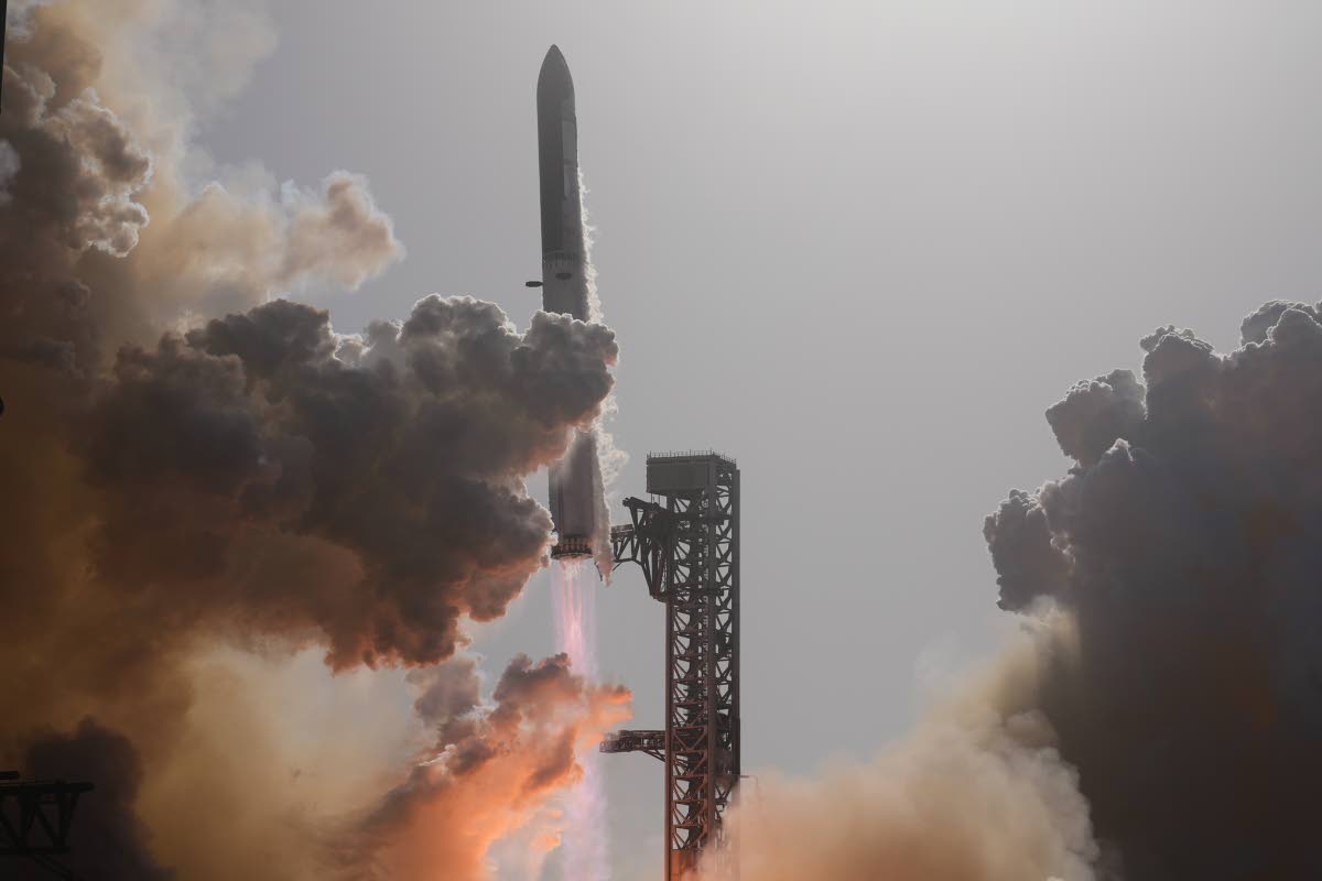 SpaceX’s mega rocket Starship lifts off for a test flight from Starbase, Texas, on Friday, July 24, 2026.