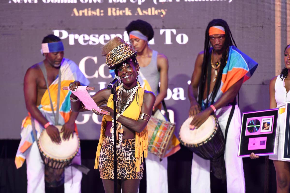 Ma-Isheeba (centre) celebrates decades in music with five BPI-certified discs presented at Tuesday’s Excellence in Music Ceremony. Supporting her onstage are members of her band, whom she affectionately calls her ‘tribe’.