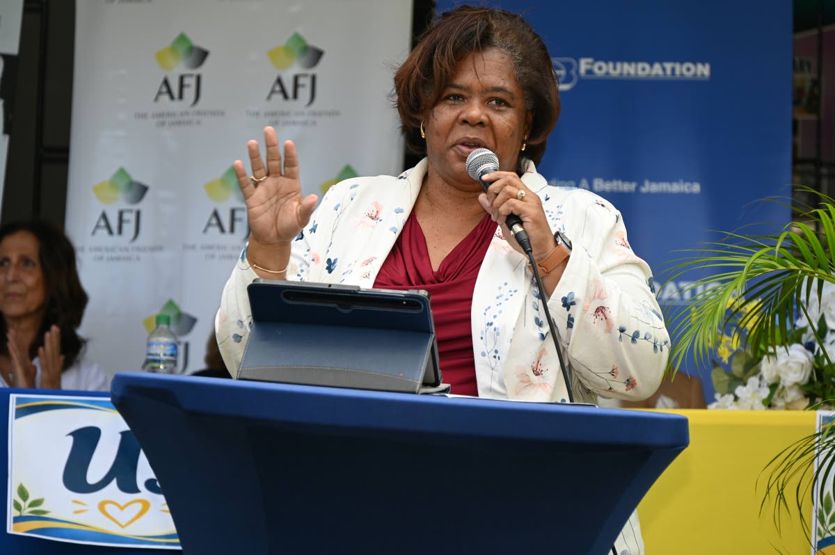 Regional director, Ministry of Education and Youths, Dr Michelle Pinnock giving the keynote address at the Cove Primary School handing over ceremony.