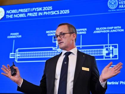 Member of the Nobel Committee for Physics Goran Johansson explains this year’s Nobel Prize in Physics, awarded to John Clarke, Michel H. Devoret and John M. Martinis, at the Nobel Assembly of the Karolinska Institutet in Stockholm, Sweden, on Tuesday, Oc