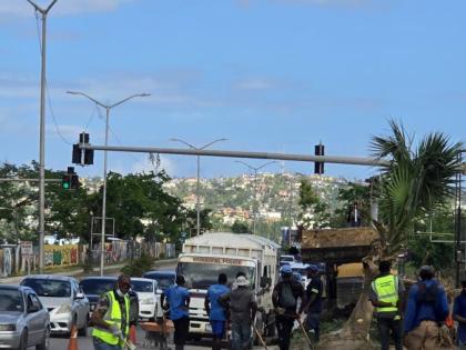 Municipal officials said that while Sunday’s activity provided limited relief, the city’s full recovery will require more consistent engagement from all stakeholders.