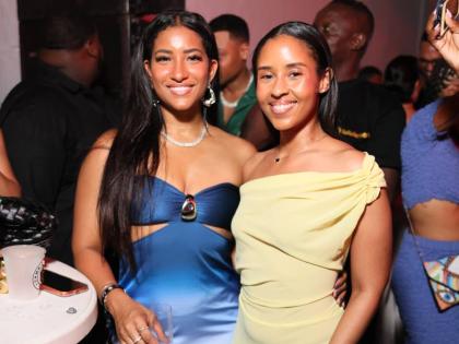 Core Club founder Victoria Colahar (left) pairs up with Dr Brittany Boyne Wright of AVARA for a quick photo.