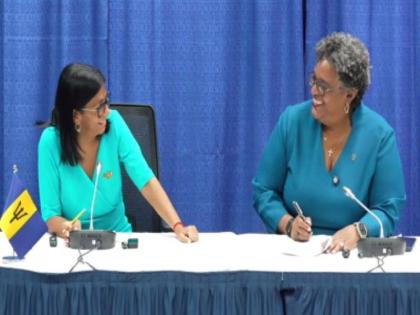 Venezuelan acting President Delcy Rodriquez (left) meeting with Barbados Prime Minister Mia Mottley on Monday.