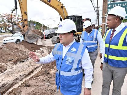 Minister of Water, Matthew Samuda, on a tour of the Munroe Wellington Pipeline Project on Old Hope Road, St Andrew last week.