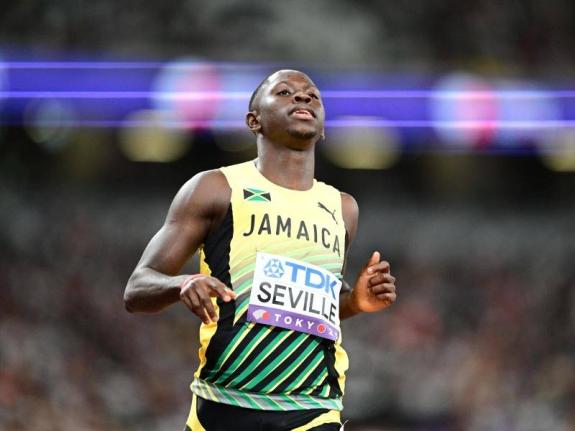 Oblique Seville. - Gladstone Taylor photo