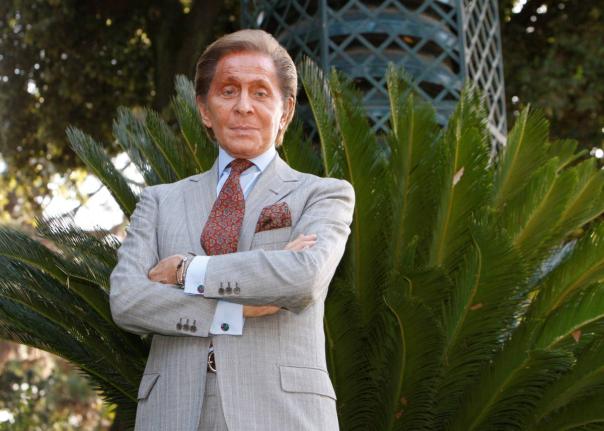  Fashion designer Valentino Garavani during a photo-call to present the documentary film ‘Valentino: The Last Emperor’ in Rome on Monday, November 16, 2009. 