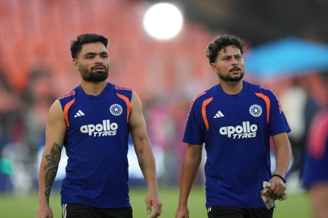 AP 
India’s Rinku Singh (left) and Kuldeep Yadav during a practice session ahead of the T20 World Cup cricket final match against New Zealand in Ahmedabad, India yesterday.