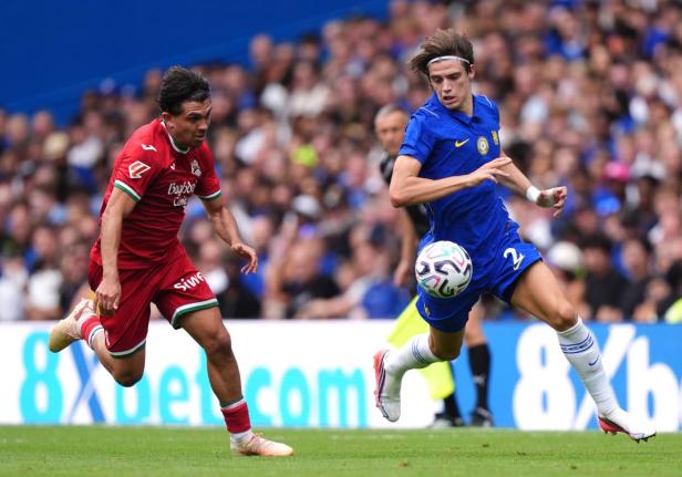 AP 
Chelsea’s Marco Palestra (right) and Real Sociedad’s Jon Mikel Aramburu battle for the ball during the pre-season match in London, England, on Saturday, August 15.
