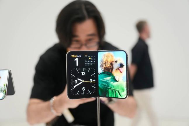 The iPhone Duo is displayed on Wednesday, September 9, 2026 on the Apple campus in Cupertino, California, USA. (AP photo)